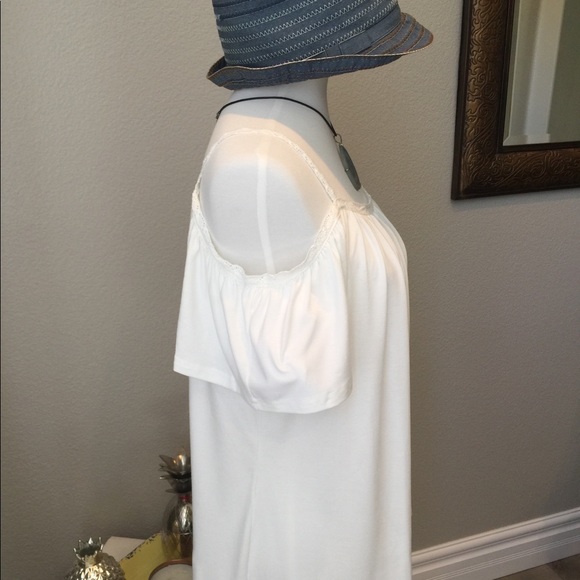 NWT Cold Shoulder White Lace Trim Top - Picture 4 of 6